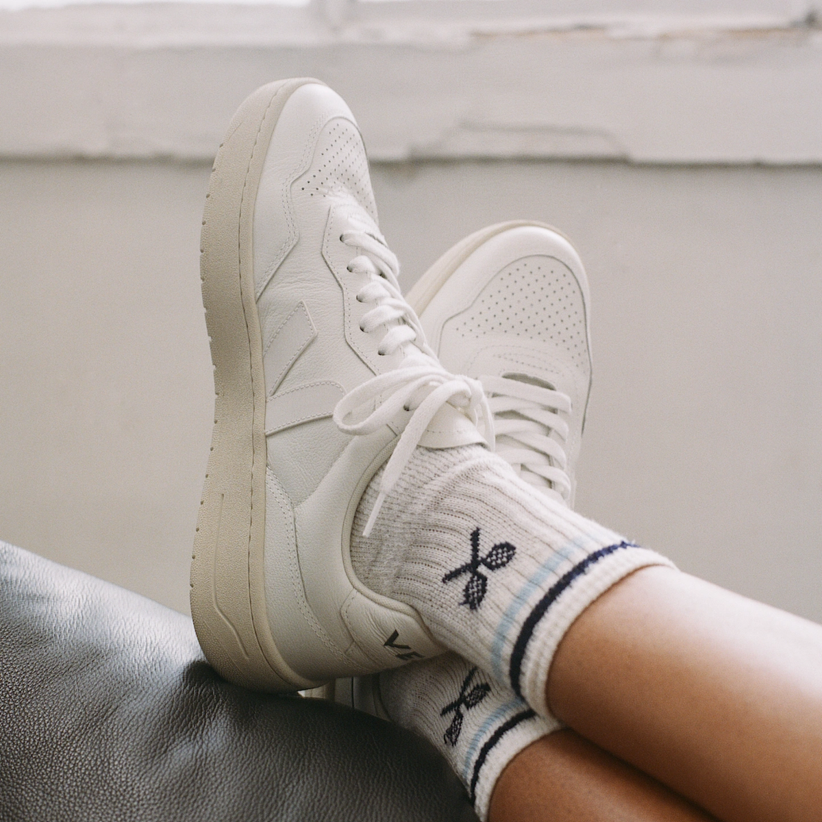 VEJA - V90 Leather